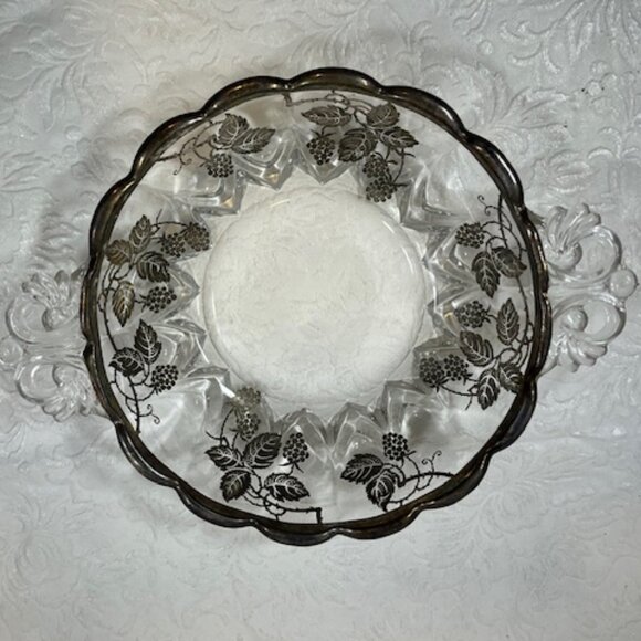 VTG Etched Glass Candy/Serving Dish w/Sterling Overlay Scroll Handles 6" Wide - Picture 4 of 13